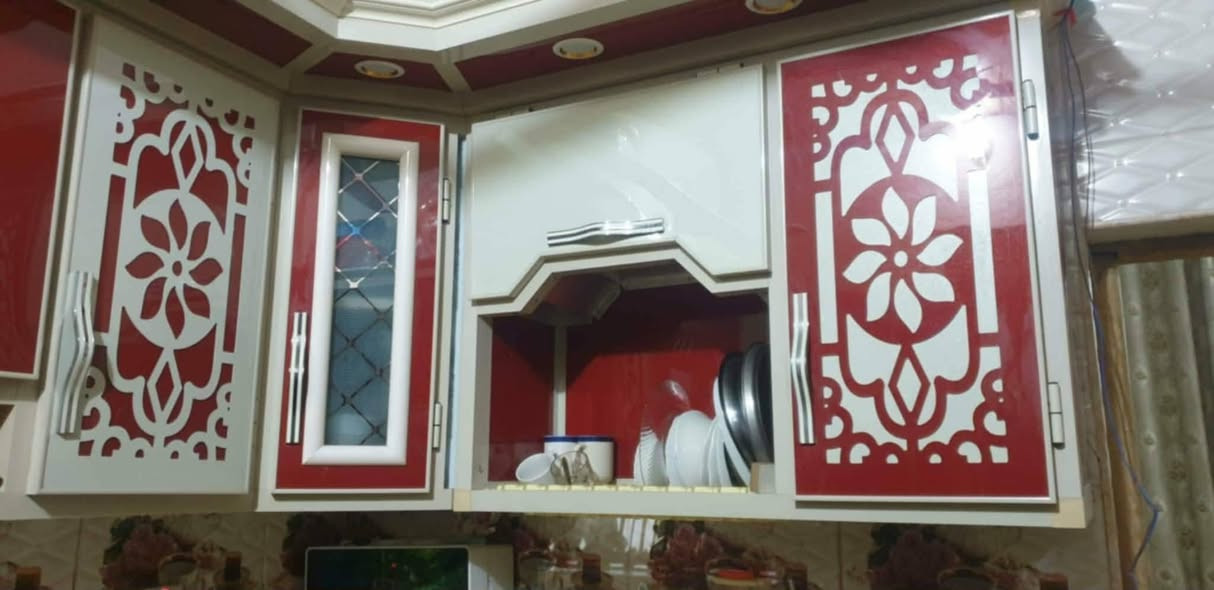 بيت مساحته 125 يحتوي ع غرفه واستقبال  وصاله ومطبخ  وحمامات داخليه وخارجيه مكانه النجف حي الصدر الثالث قريب ع شارع المطار   ل لبيع بسعر 42 مليون
واذا رهن 18 مليون 
لمده سنه او اكثر
***********
