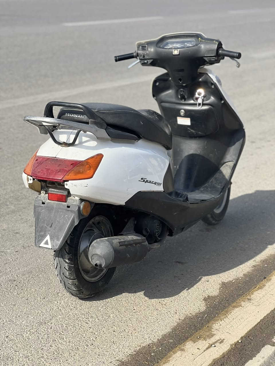 السلام عليكم
سبيسي ياباني الدراجة خير من الله مفتوحة رايمر  وكفارات تجاري بيها شويه نقوصات بسيطه 500وبيها مجال للشراي ***********

مكاني الخاجية شارع اربعين(المو شراي رجاء لا تعبني مستعجل على بيعتها)
