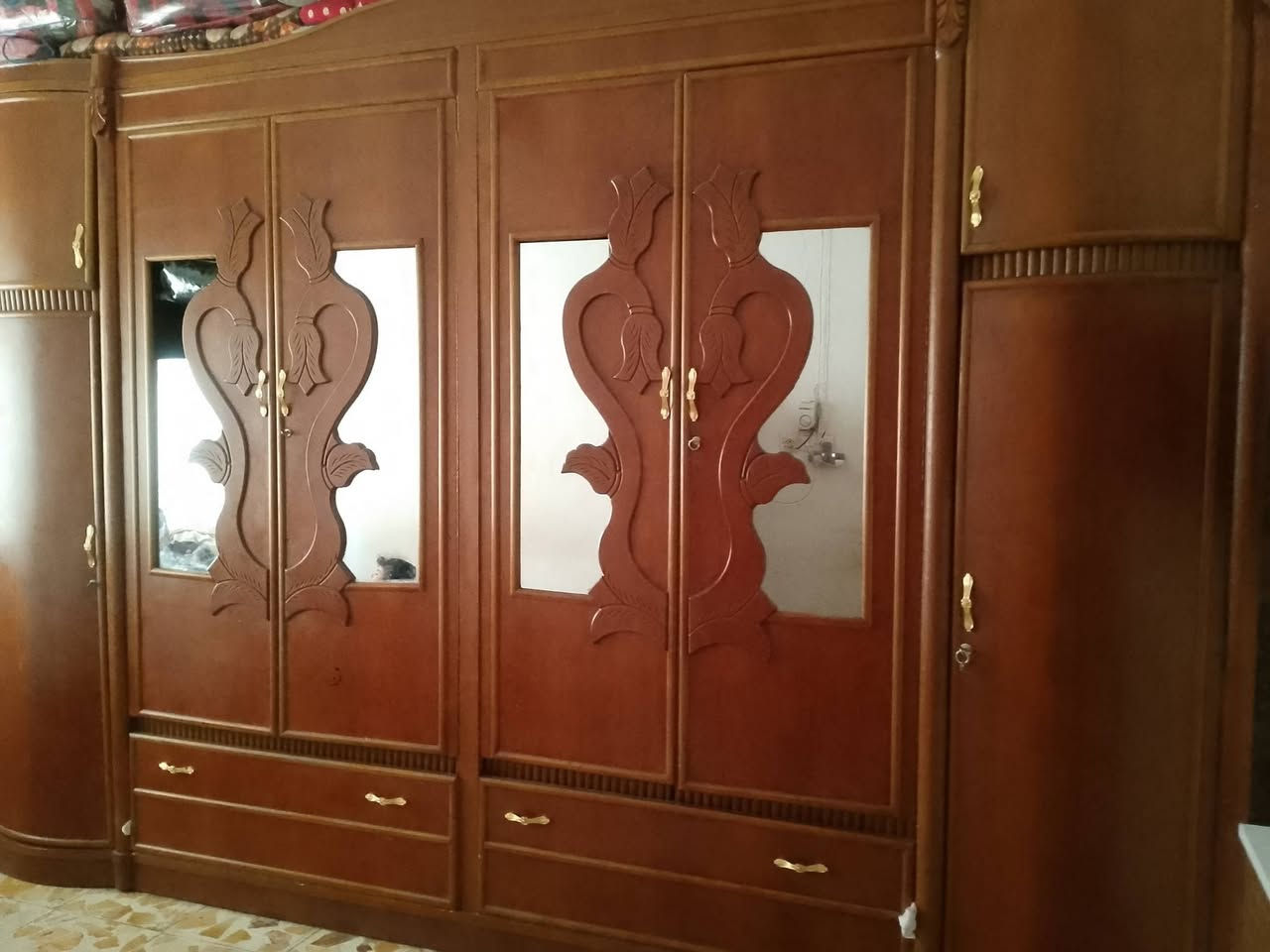 كنتور وميز تركي وجربايه للبيع اتصال على رقم ***********
