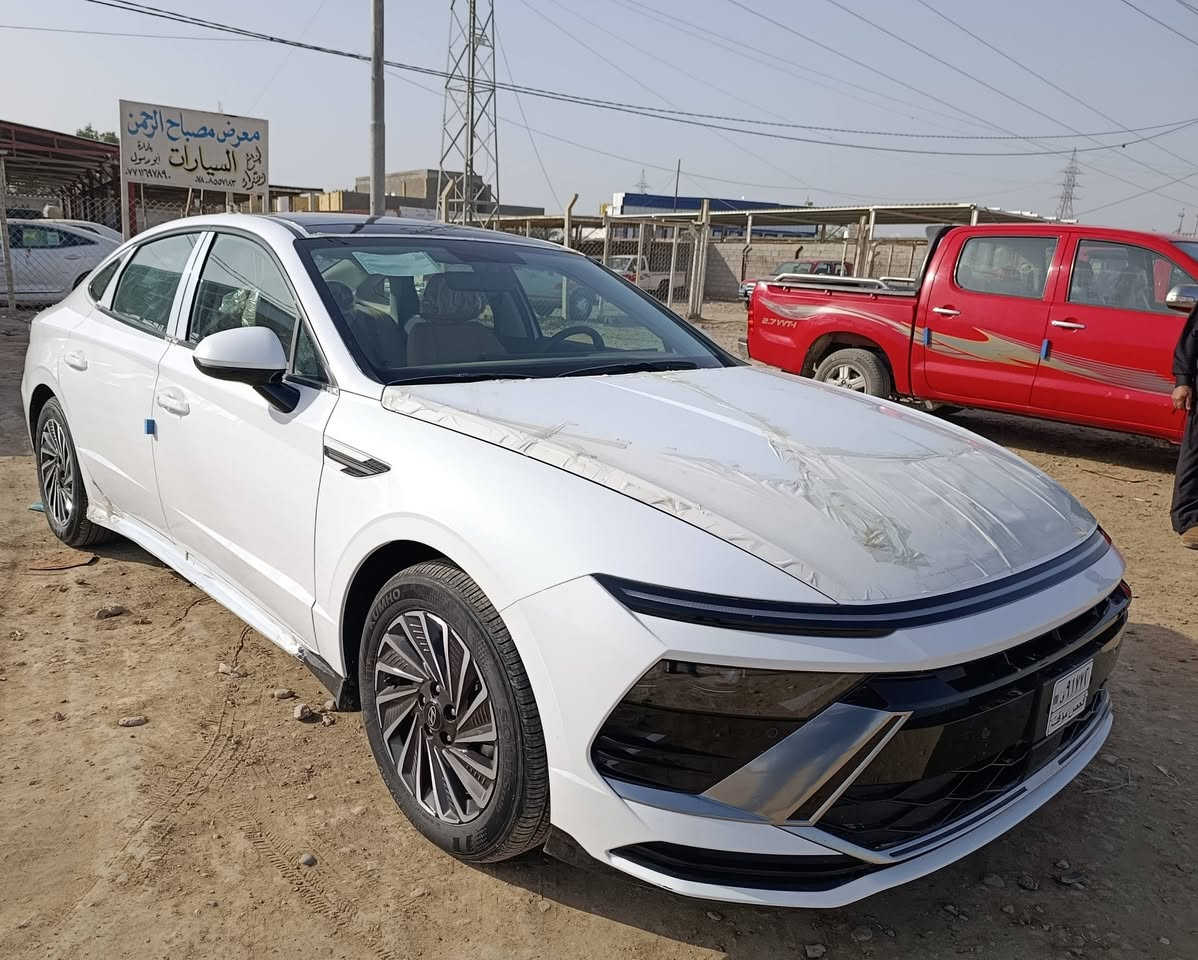 السلام عليكم
البيع او مراوس
سوناته مديل 2025 زيرو 
مرقمه بغداد 
سياره شركه ستقطاع مباشر
سياره فول مواصفات
سعر خاص
رقمي *********** بيه وتساب
