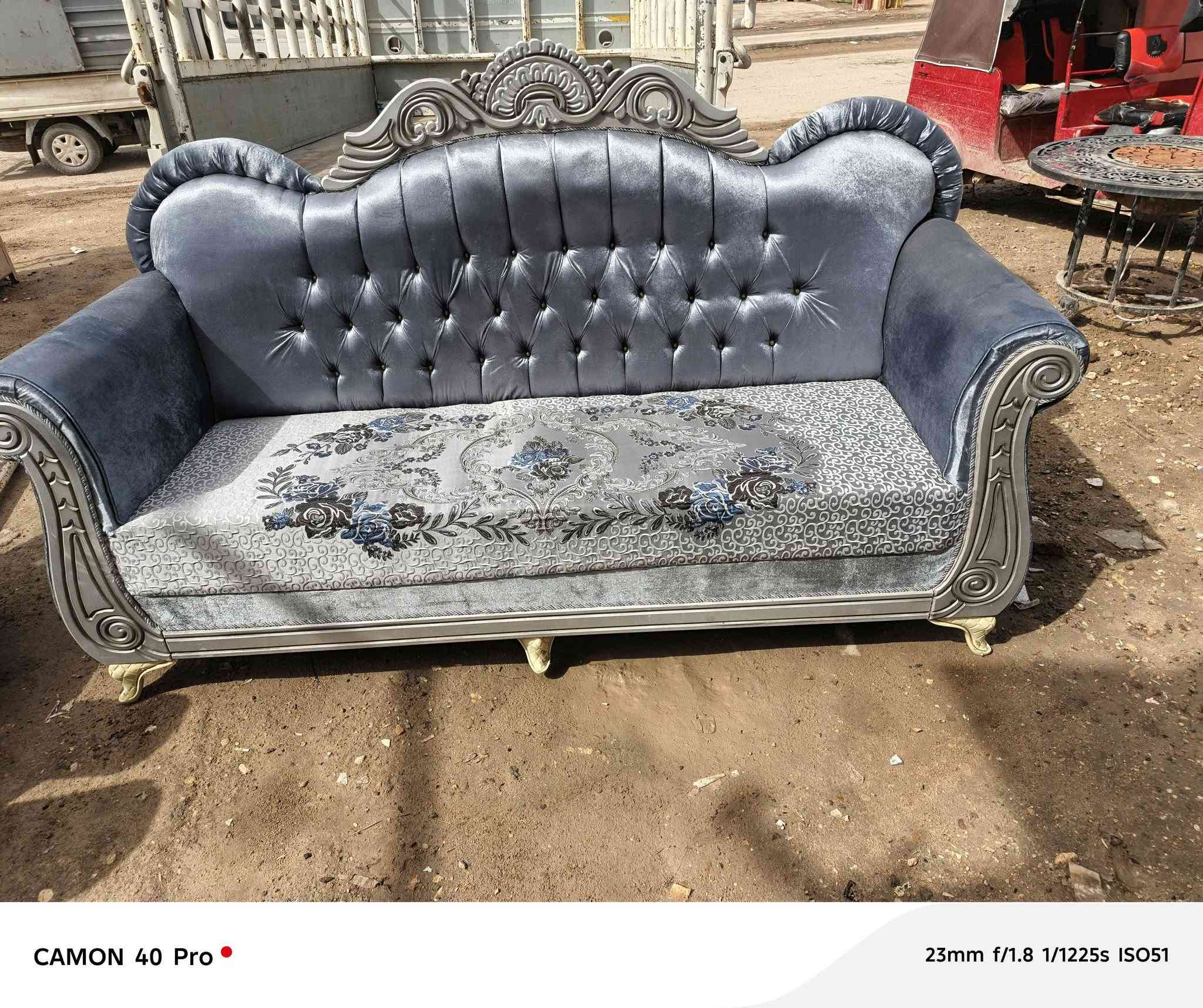 ***********
تخم ملكي جديد محد كاعد عليه تسكام ١٠ نفرات محد كاعد عليه مع كوشات واكو توصيل الي باب بيتك عدنه
