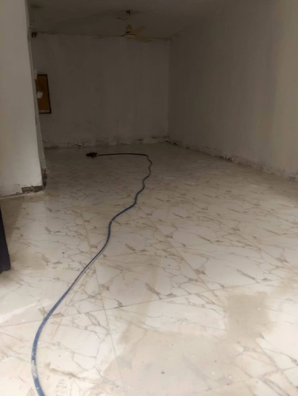 دار ايجار قرب الامام قرب محلات بيت جدوع
يحتوي حمامات داخليه وخارجيه ٣ غرف نوم كبار
بيت جديد طابقين متكامل
سعر الايجار ٣٠٠

***********
