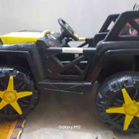 سيارة أطفال • شحن • شغالة