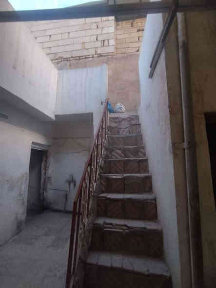 دار ملك صرف يعتبر عرصه مساحه 105 متر والسعر 105 وبي مجال كوفه شارع المعمل مجاور مدرسه السويس للاستفسار مكتب رعد النفاخ وتساب ***********او ***********
