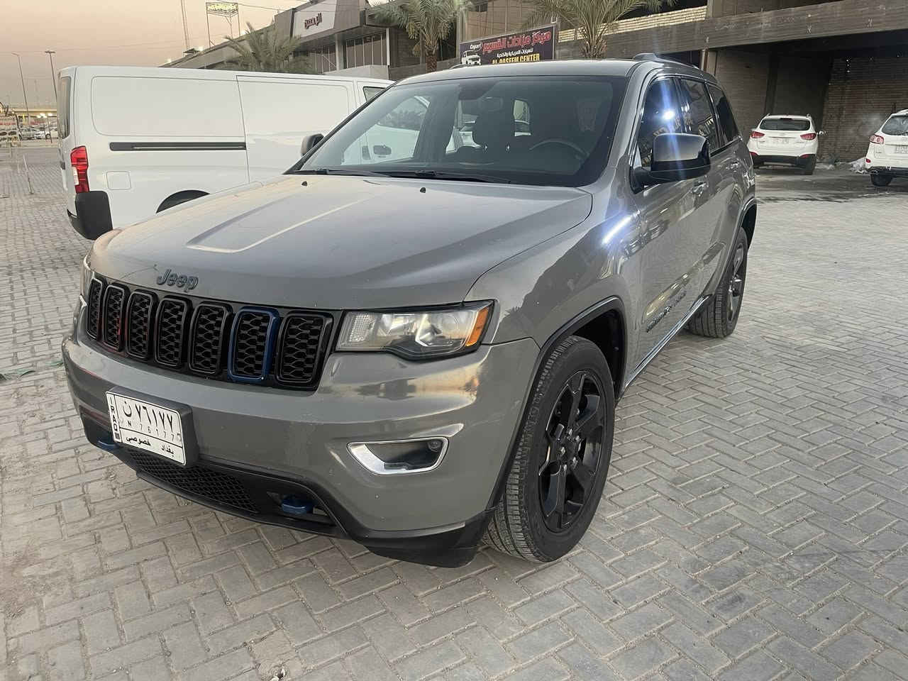 السلام عليكم 
جيب بلاك توب 
بغداد 
المكان بغداد للبيع 
***********
