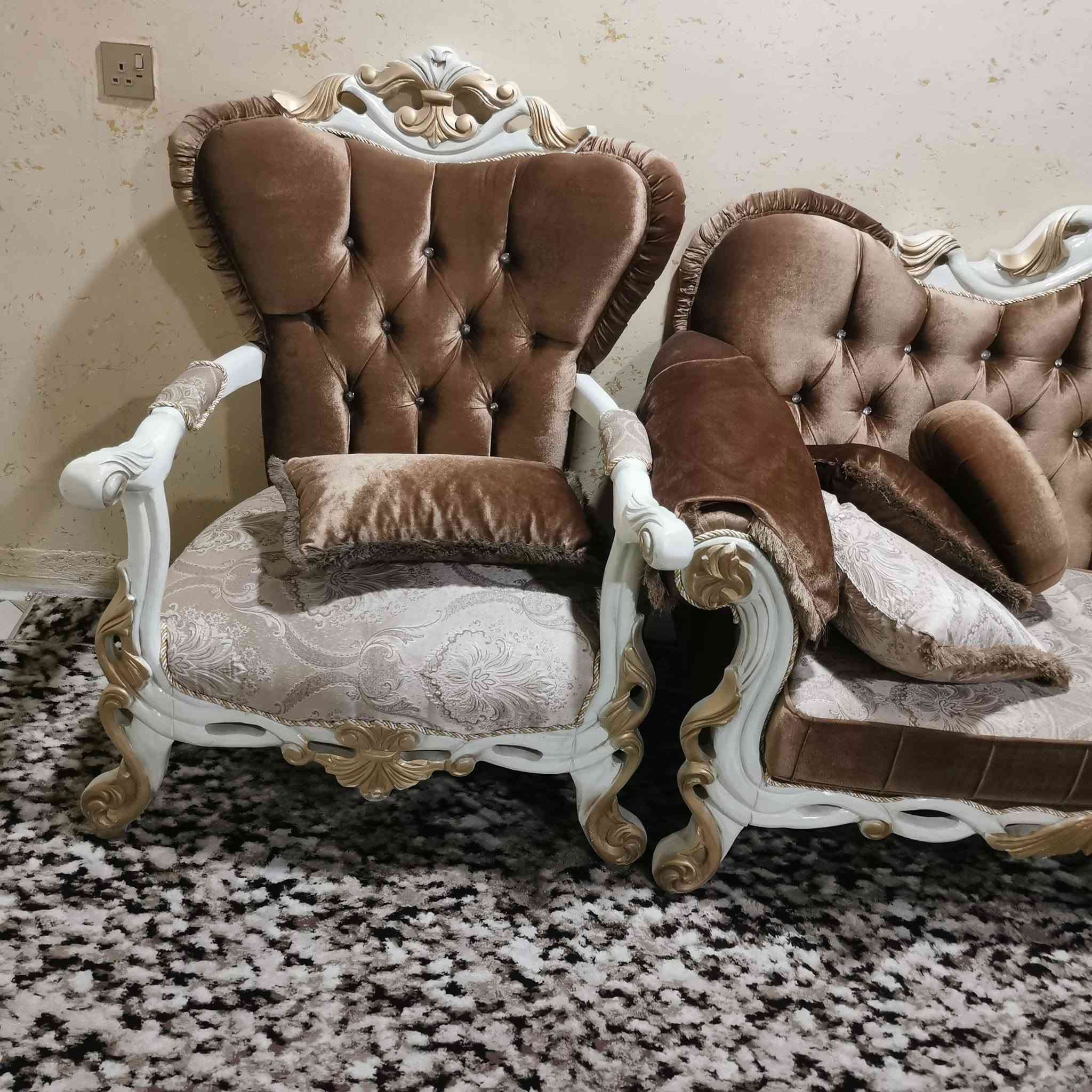 قنفه تركي رأسي  سعر 650 وبي مجال


**إذا كنت صاحب هذا الإعلان وتريد حذفه لأي سبب، رجاءا أرسل رسالة إلى الدعم الفني**