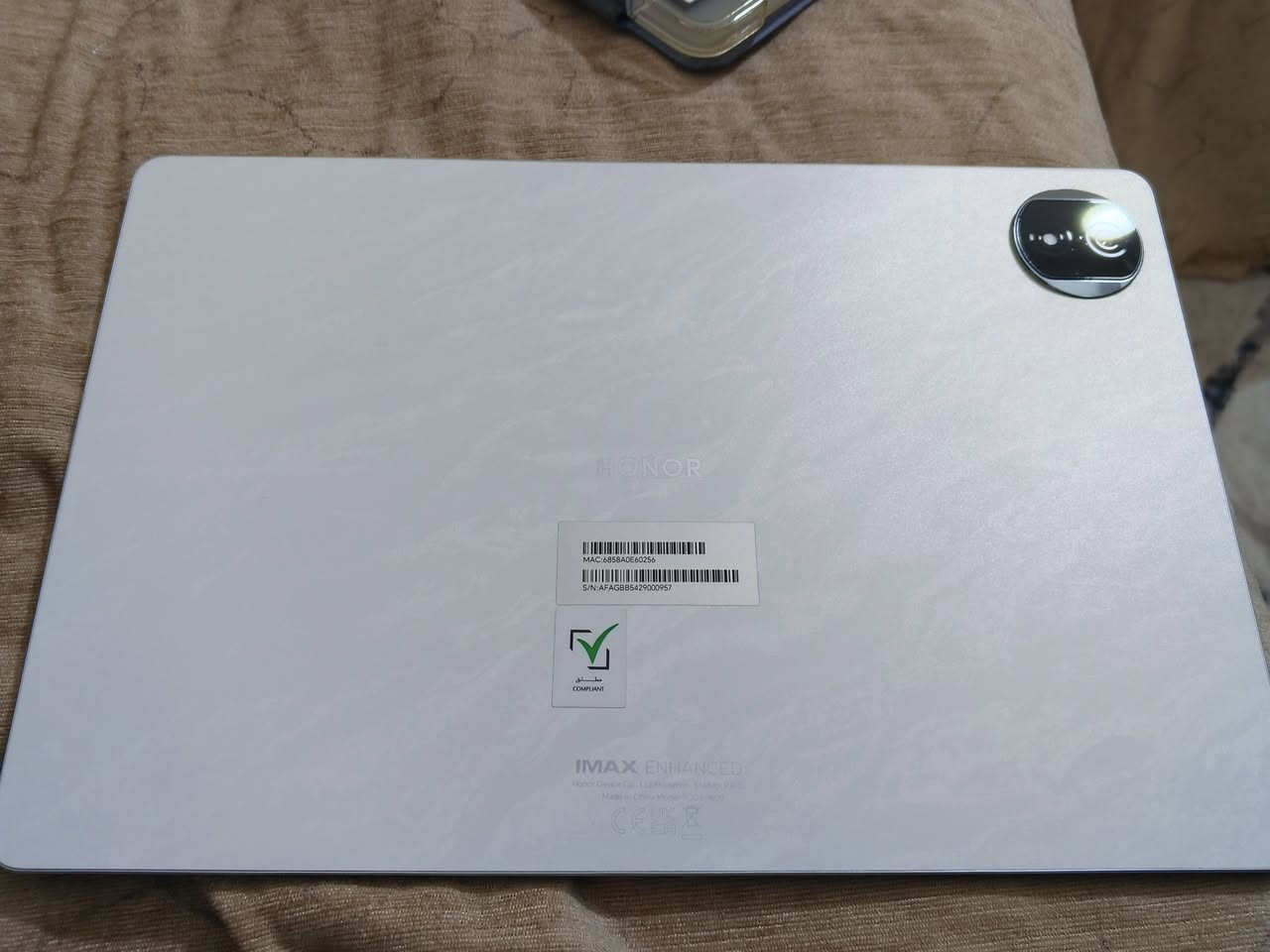 Honor magic pad 2
ذاكرة 256
معالج Snapdragon 8 gen 3s
بطارية 10000
شاشة 12.3 
الجهاز مستخدم بس 3 اشهر الى 4 الجهاز غراضة كاملة ويا الهدايا الي تجي ويا الجهاز الي هي قلم وكيبورد
طبعا القلم يشتغل بس شوية بس خدوش اثر الاتربة الي تصير بينه وبين الباد
الجهاز نظيف كلش وويا وصل الشراء مالته

الجهاز ب680 الف 
المكان الدورة الميكانيك
***********
متوفر واتس وتلي واتصال هم والافضل مراسلة واتس
