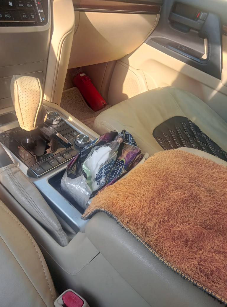 السلام عليكم لاندكروز ١٧ بغداد فول ***********بدون صبغ او تبديل
