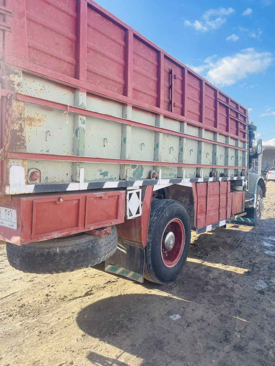 السلام عليكم للبيع بوز كير ومحرك واكسن شرط كير 4/4فكسه اكسن برينه محرك 55 طخم تاير جديد رقم نينوى رقم مميز حصه كاز مطبخ وثلاجه جرار عربانه سبيرات ثنين تانكيات كاز 2السعر ولستفسار علا الرقم ولتصال من الساع 8صباحا الى الساعه 11مسائا ***********////*********** ملاحضه اخوان الي يجيك اسعار ومو شراي لايتصل العنوان موصل ربيعه
