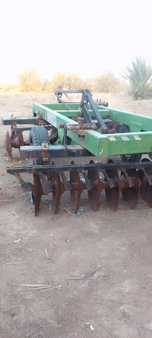 سلام عليكم دسك لبيع حجم 24 مكفول شرط شغل مكان واسط قضاء الحي سعر 5 وبيه مجال لشراي يتصل على الرقم ***********و***********
