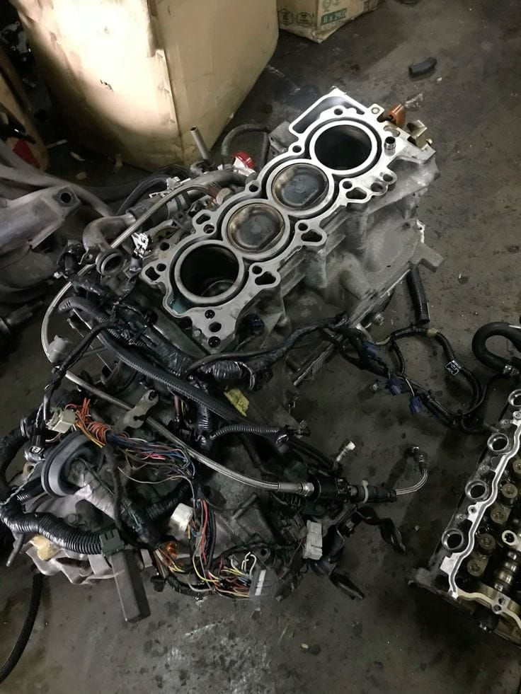 السلام عليكم :
الي يريد شغل بضمان ومخافة الله شغل واحد على واحد شغل مرتب تصليح كافة انواع السيارات ومعرفة مشكلة السيارة اذا جان الخلل بسيارتك محد يعرفلة تعال يم خدمات عادل الفيتر ولا تحتار تصليحك بضمان و امان ..

• توفر لكم خدمات عادل الفيتر ☑

تصليح كافة انواع السيارات الحديثة بكافة انواعها :
( الياباني - الكوري - الامريكي - الماني )
- فحص السيارات ومعرفة العطل بكل سهولة من خلال اجهزة كهربائية متطورة وحديثة ..
- نظيفة النزولات كافة انواع السيارات
- فتح مكائن السيارات واسترجاعها بكل سهولة و بـ اقل وقت ممكن 

خيارك الامثل حتى تصلح سيارتك وتعرف مشكلتها ومع كل هذا تروح بضمان و امان لادوخك ولا تحتار اكيد عادل الفيتر هو الاختيار 🧑‍🔧☑....

📍 الموقع :
• بغداد ، منطقة الامين ، قرب مطعم الرياضي ..
📞 رقم الهاتف للتواصل : ***********
