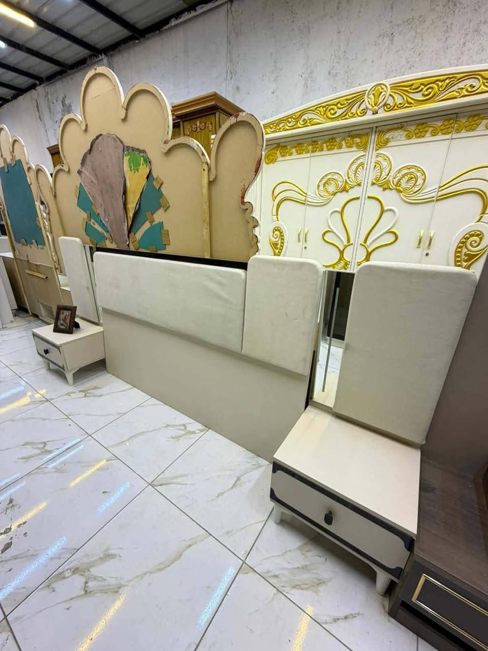 جمال الغرف والمصداقية يم معرض فتاح الجبوري غير✨
غرفة نوم النظافة 95% والسعر مناسب جدًا بهيج غرفة حلوة وشد ونقل متوفر كافة محافظات العراق واتساب ☎️☎️***********☎️☎️
