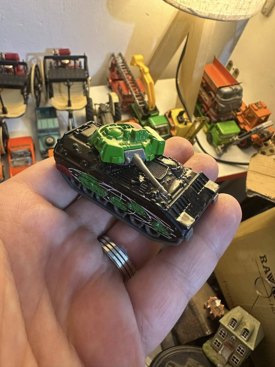 عسكريات للبيع كلهن حديد ماركات اوربيه اصليه متوفرات للحجز خاص فقط


**إذا كنت صاحب هذا الإعلان وتريد حذفه لأي سبب، رجاءا أرسل رسالة إلى الدعم الفني**