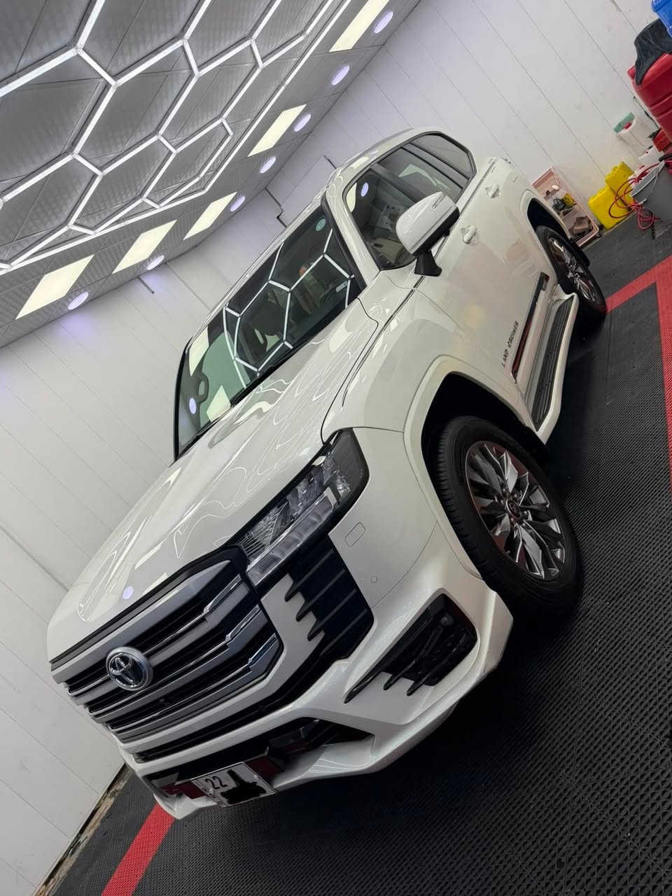 تويوتا لاندكروز  2024لمتد
LAND CRUISER 
المواصفات: خليجي  فول مواصفات ١/١
السيآرة مكفول من الصبغ البآرد التبديل 
سلايد(فتحة قمارة)
ماشيه 60.000 الف
4 كامرت 360
6سلندر محرك (4000)
كرسي اثنين كهرباء
شاشة اصلية تطبيق 
تشغيل عن بعد
#صندوك_كهرباء
دبل ماوس
دوسات ليزرية كتابة LAND CRUISER
فول تحكم استيرن جهتين
إستيرن صاج 
دواخل صاج
ثلاجة
نظام اقتصادي بانزين ECO
دبل حساس (امامي+خلفي)
دبل لحية (امامية+خلفية)
مري كهرباء شفط
اشارة بالمري
إشارة تمشي
بك لايت ضبابي
زراك لايت
مدخل 
‏BLUETOOTH 
‏AUX
‏USB 
‏HDMI
‏I pod
الاستفسار ***********
