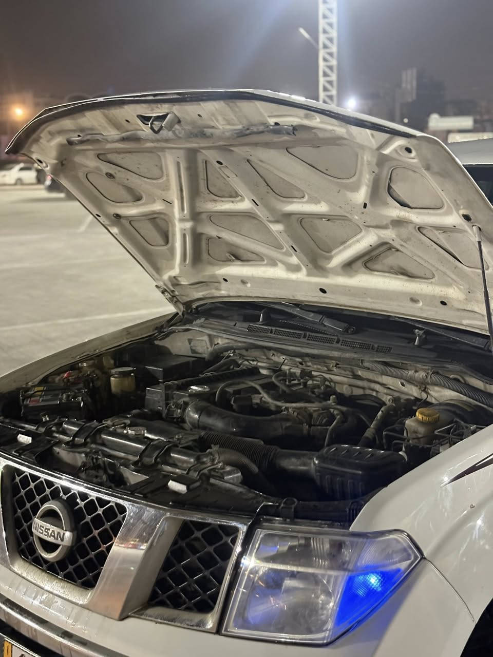 سلام عليكم نيفاره للبيع موديل 2011
سياره جاهزه كل نواقص مابيه مكينه وكير وحداده وتبريد وتدفئه شاشه اندرويد كامره مكينه مامفتوح برغي بيه سياره ع بلاد وجاهزه تخم تاير باتري جديد سياره مال جناي ومكفوله من الكلبه والجفيه والعيب الشرعي ماعده بيه وشات صبغ قليله سياره بسم عمي رقمه انكليزي جديد 
العنوان بصره 
السعر112وبيه مجال للشراي 
رقمي***********
