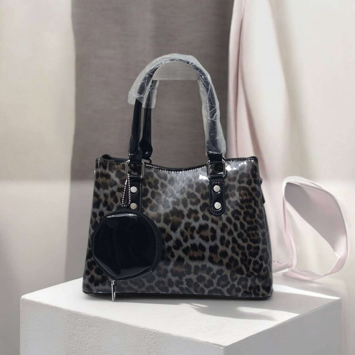 #النمري ماستر كواليتي عالي جدا 
#ب١٧ الف اسعارنا نار وشرار 🔥🔥🔥🔥🔥
التوصيل لكل محافظات العراق صار #ب٣ الف فقط 

متوفره حسب الالوان المرفقه في الصور ❤❤❤

#اذا_حبيتي_تكون_اطلالتج_مميزه راسلينا ع البيج 
او الاتصال ع الرقم ✅️***********✅️

  #التوصيل لكل محافظات العراق(٣) الف فقط 

#توجد_خدمة_توصيل_المسيب_وكافة_محافظات_العراق

#ملاحظه المحل حقائب نسائيه وملابس أطفال واكسسوارات داخل المحل 🔥 يارزاق 

العنوان ازياء الورود بابل_مسيب_شارع المستشفى مجمع مضر النجار
 #مقابل مجمع ريحانه للأقمشة 
#مجاور دكتوره علياء النسائيه 
#مجاور احمد للموبايل 
رابط قناتنا ع التليكرام  https://t.me/alwrood996

رابط صفحتنا ع الانستغرام https://instagram.com/alwr.ood9?igshid=ZGUzMzM3NWJiOQ==    تشرفونا
