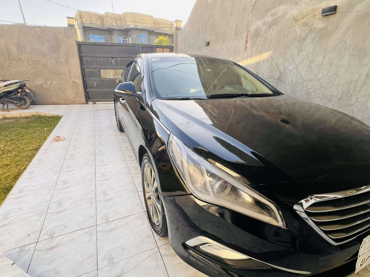 سلام عليكم سوناتا موديل 16 حادث من امريكه بنيد والجاملغ ربعه صبغ بي هنا بل عراق سياره جاهزه من كلشي ماشيه 163 
بيع او مراوس السعر 105 وبيه مجال اتصل 
***********
