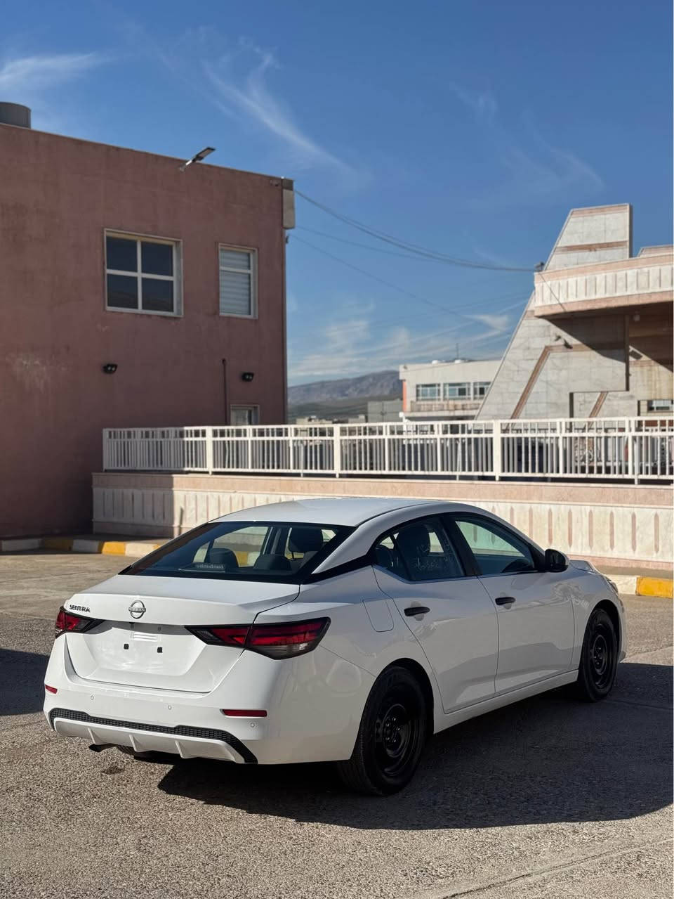 نيسان سنترا 2024 مواصيفات S شبرين بولند صبغ فقط بدون نقطة داخل بدون ايرباك شرط و شوية راس جملغ بي تعديل ما باقي سيارة نضيف گئر محرك رادار فحم ارباك رقم كلش شرط  سعر ١٣٣$ و مجال عنوان عقرة رقم موبيل *********** اكر, نينوى
