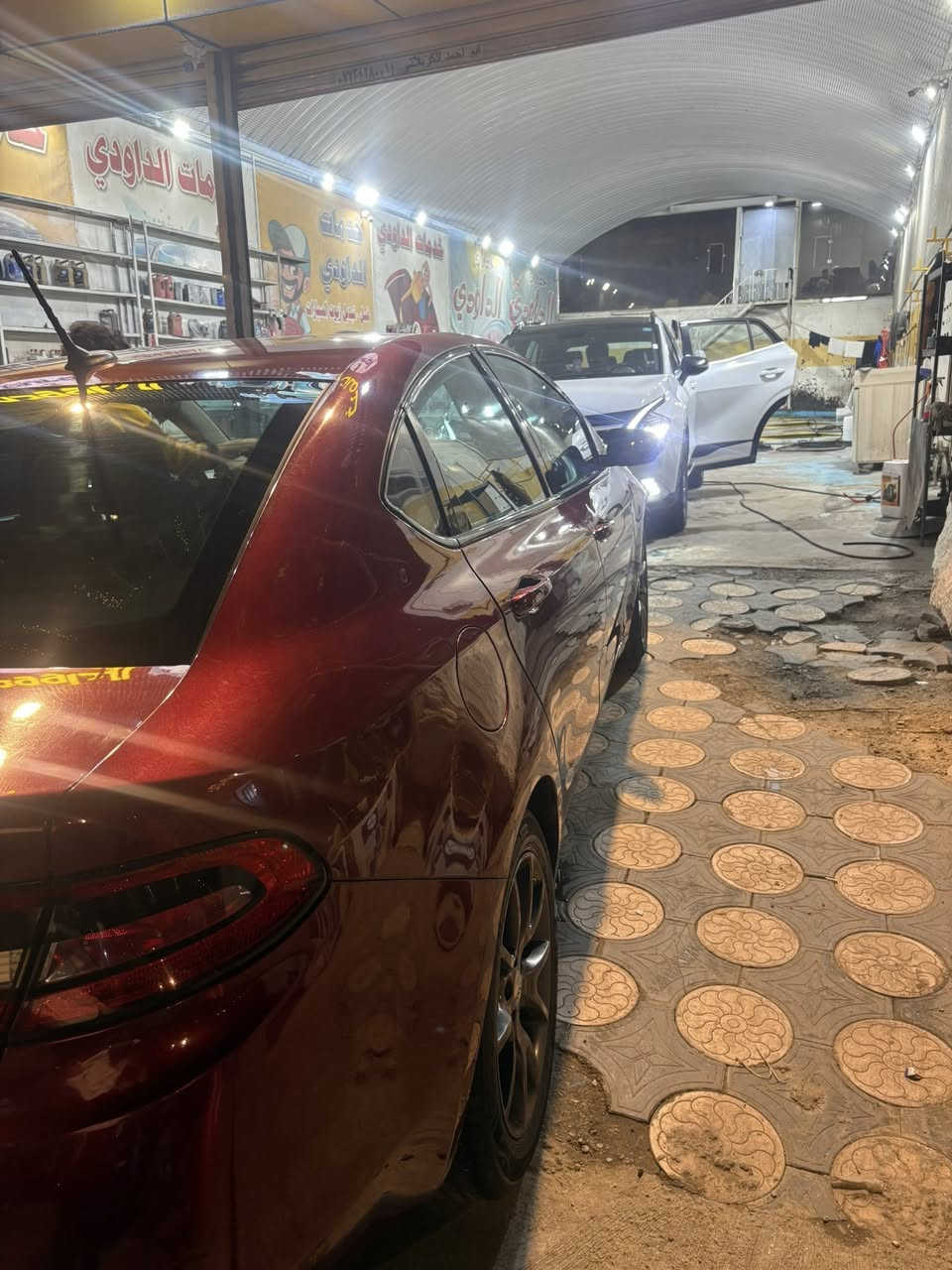 السلام عليكم دوج دارت 2015  السعر ٧٨ وبي مجال رقم بغداد
باب السائق دعمتني دراجه وصلحته بقه بس صبغ وصور الحادث مال امريكا موجوده مرفق مكان بغداد المنصور ***********
