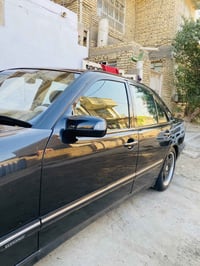 مارسدس ام عيون 2001 لبيع التفاصيل اكثر خاص  07811310548