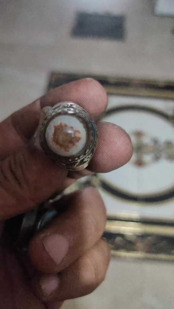 عقيق بقري مصور
الشمس واسم الأمام علي على محيط الشمس 
السعر 20ورقه


**إذا كنت صاحب هذا الإعلان وتريد حذفه لأي سبب، رجاءا أرسل رسالة إلى الدعم الفني**
