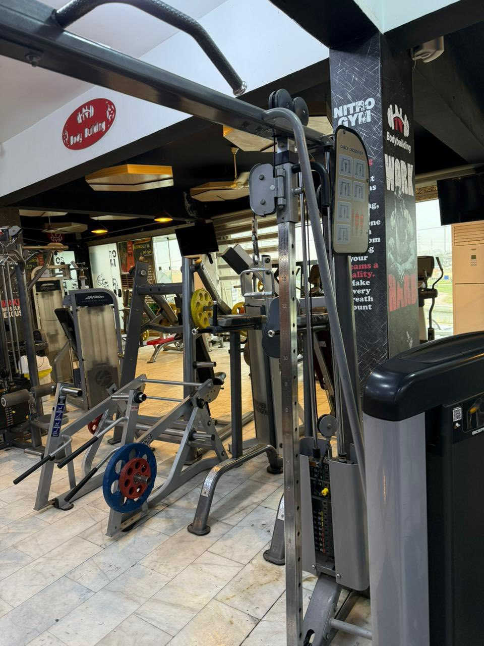 على بركة الله قاعه كامله للبيع ابيع مفرد وشلع  للأستفسار خاص 
او على الرقم ***********
 توصيل متوفر كافة المحافظات
