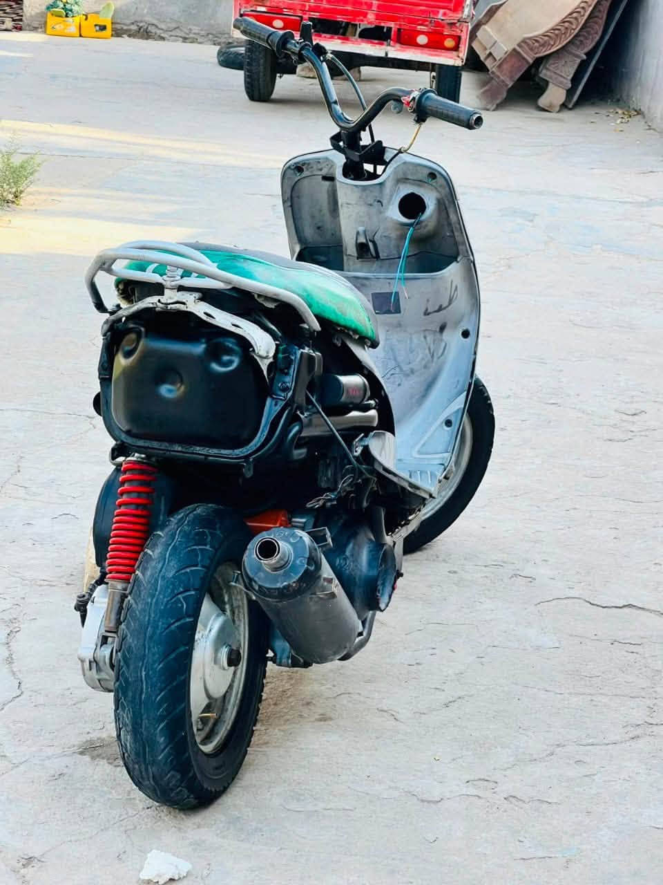 ماكس قجمه للبيع مكينه مفتوحه شغل نضيف مكينه خرسه شعله حلوه ضفيرته كمله بس ربط عوزها ترتيبات بصيطه سعرها 350وبيها مجال مكاني الكرنه ثغر رقم ‭***********‬
