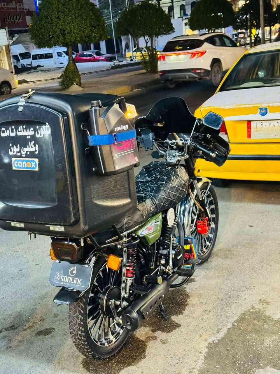 سلام عليكم ايراني سونك لونه زيتوني مديل 25 نضيفه بعده جديده مكينته 200cc الدراجه كامله سعره 900 وبيه مجال بسيط مكاني بغداد مدينه الصدر الاورفلي ملاحضه صندوق مو وياهه= ***********
