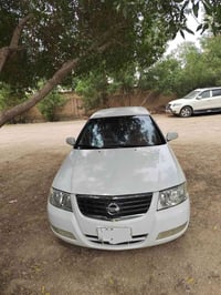 نيسان سني بدي كوري ٢٠٠٩ مكفوله عدا شخط قليل ومامبين بالهلال الايمن الخ...