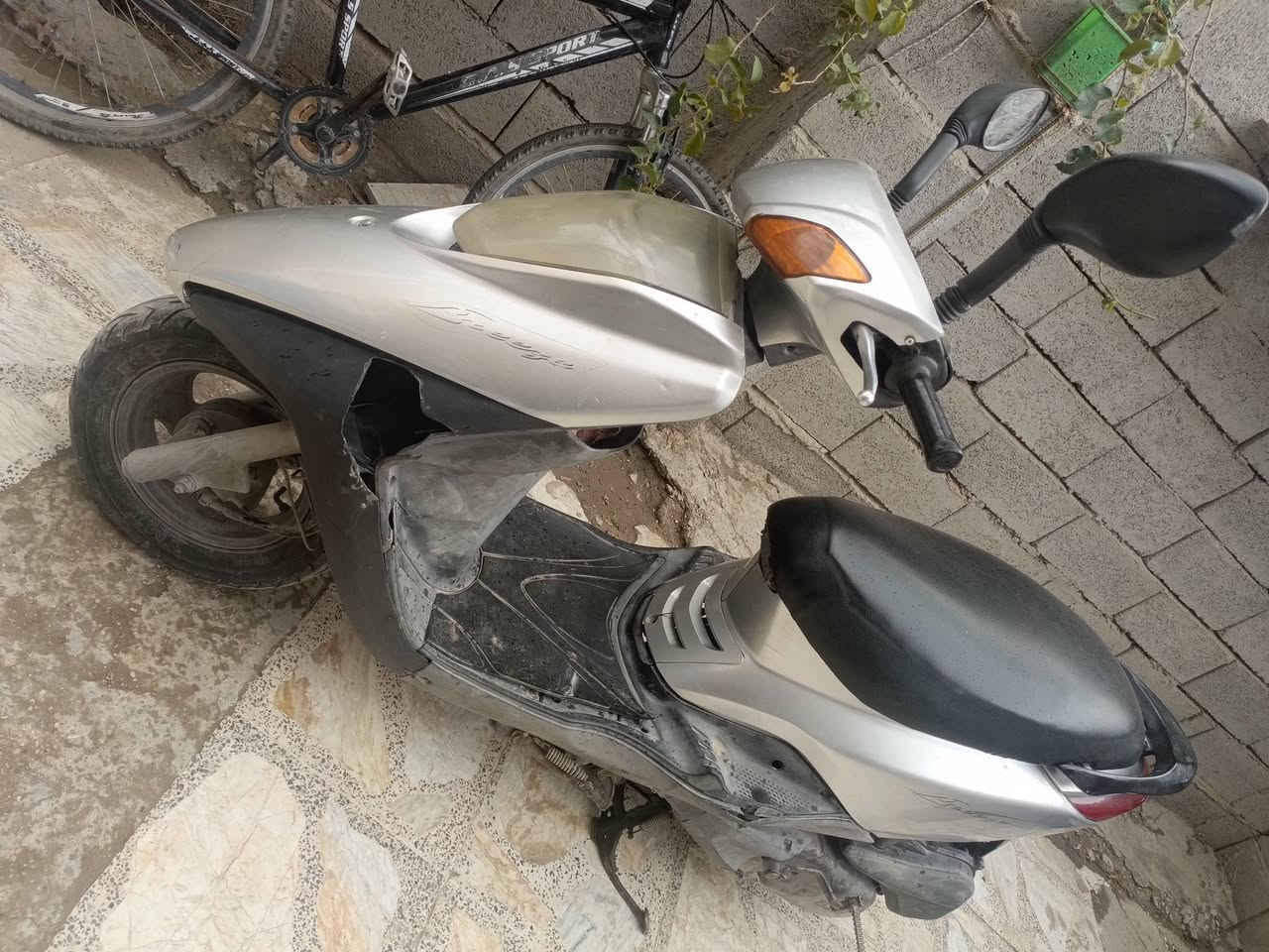 السلام عليكم ورحمة
دراجه بريز منفيس عقد شراء من معرض 
نكره سالف  هندر كلشي شغال 
مكاني بغداد  سعر400


**إذا كنت صاحب هذا الإعلان وتريد حذفه لأي سبب، رجاءا أرسل رسالة إلى الدعم الفني**