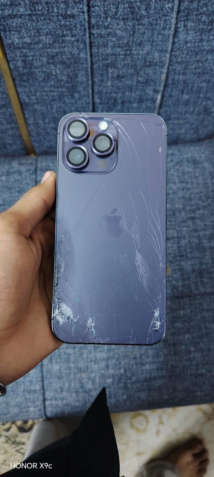 السلام عليكم ايفون 14 برو ماكس رايده مراوس ب اس شعدك اعرض  
مبدل شاشه 3 خيارات فيس إيدي يشتغل
بطاريه75 
ظهر مكسور 
مكاني بغداد قضاء الزوراء 