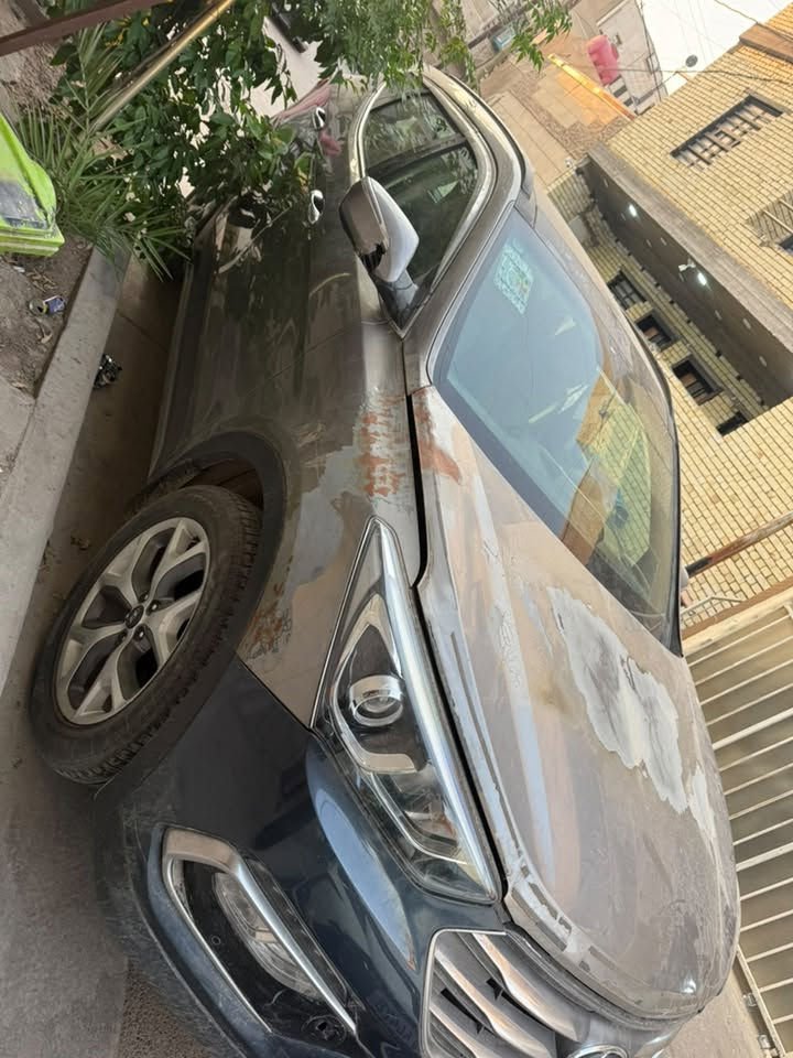 سنتافيا ٢٠١٧ امريكي 
محرك ٢٠٠٠ تيربو 
مواصفات ١/١ 
السياره احترك محركها وتم تبديل الظفيره بالكامل وحرق تضرر البنيد اثر حرك قطعه بالوسط وبعد بيها تصليحات بسيطه

***********
