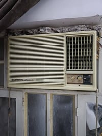 مكيف • ٢ طن • نظيف