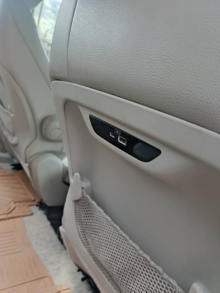 سياره جاهزه من كل شي گير محرك تخم تاير السياره فول مواصفات داخل أوف وايت كراسي كهرباء كاميرات ٣٦٠ تبريد مركزي  ثلاث قطع كراسي VIP لد نهاري لايتات لد أصل أبواب وجنطه كهرباء بصمات أبواب وجنطه  رادارات فول محيطية و مستشعرات اجتياز رقم بغداد تحول مباشر السونار مرفق وبدون دواخل للتواصل. ***********مكان السياره النجف الأشرف النجف, العراق
