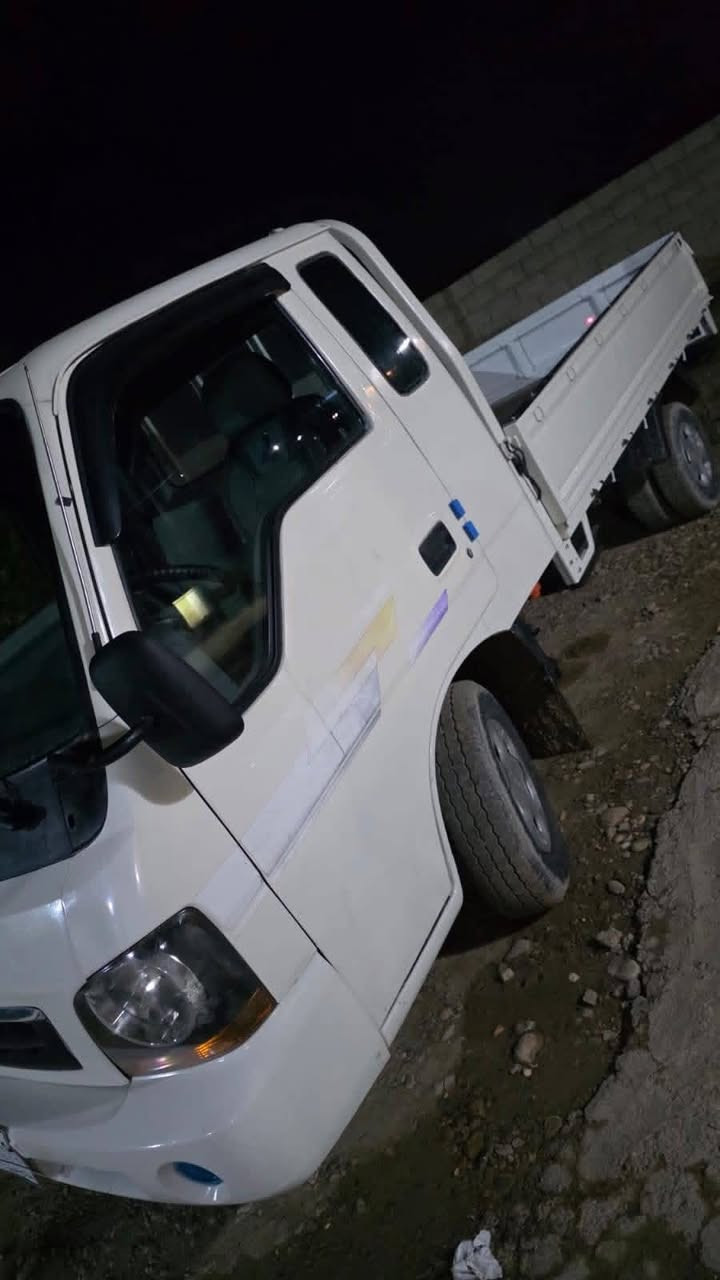 السلام عليكم ورحمت الله وبركاته للبيع كيه ام اعيون بزون موديل ٢٠٠٣سياره جديده أدوات مامسجل العنوان صلاح الدين بيجي الحجاج السعر ٤٣ وبيهه مجال  قليل الاتصال *********** وحياكم الله
