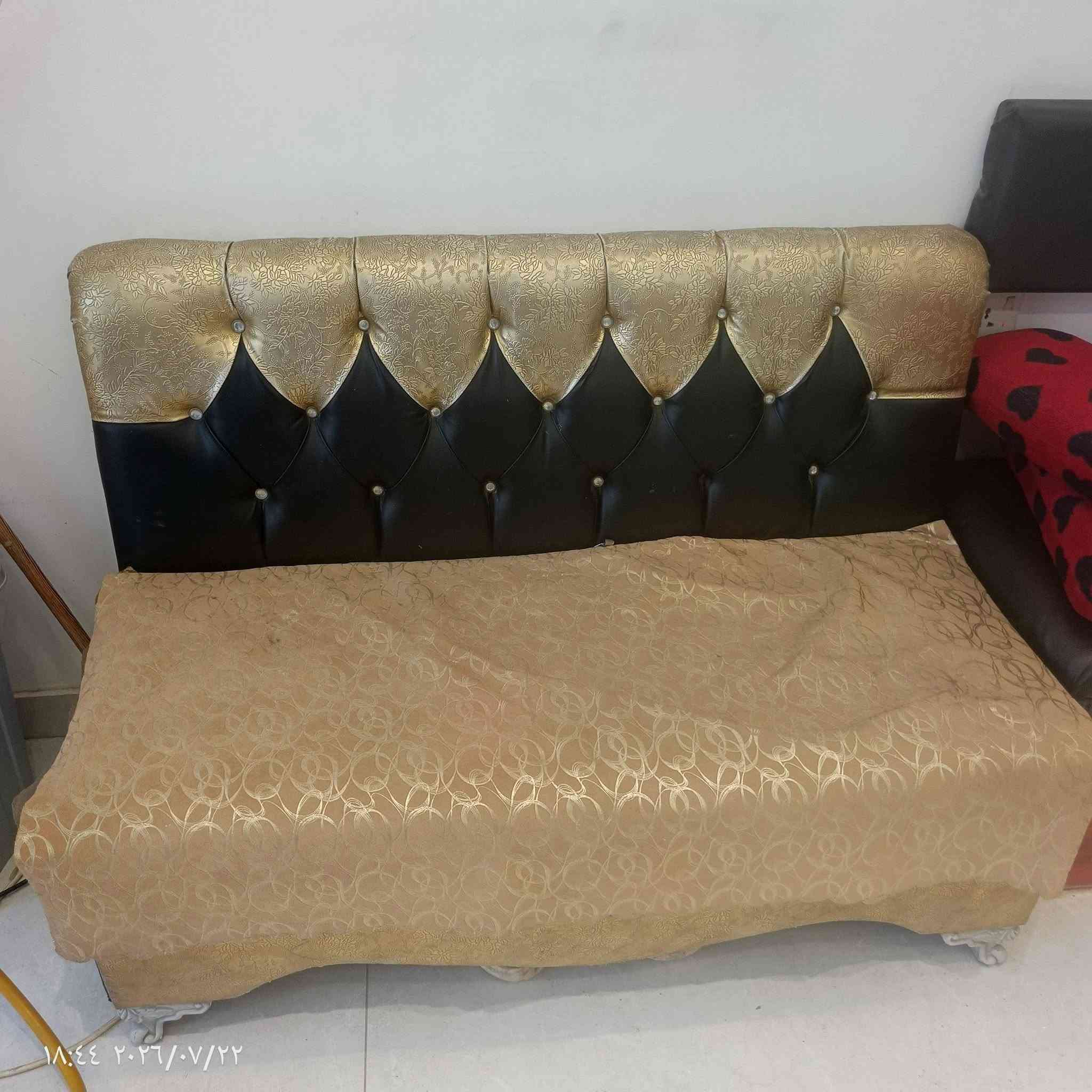 السلام عليكم عندي غراض الحلاقه للبيع
***********
العنوان الغزاليه شارع 60
