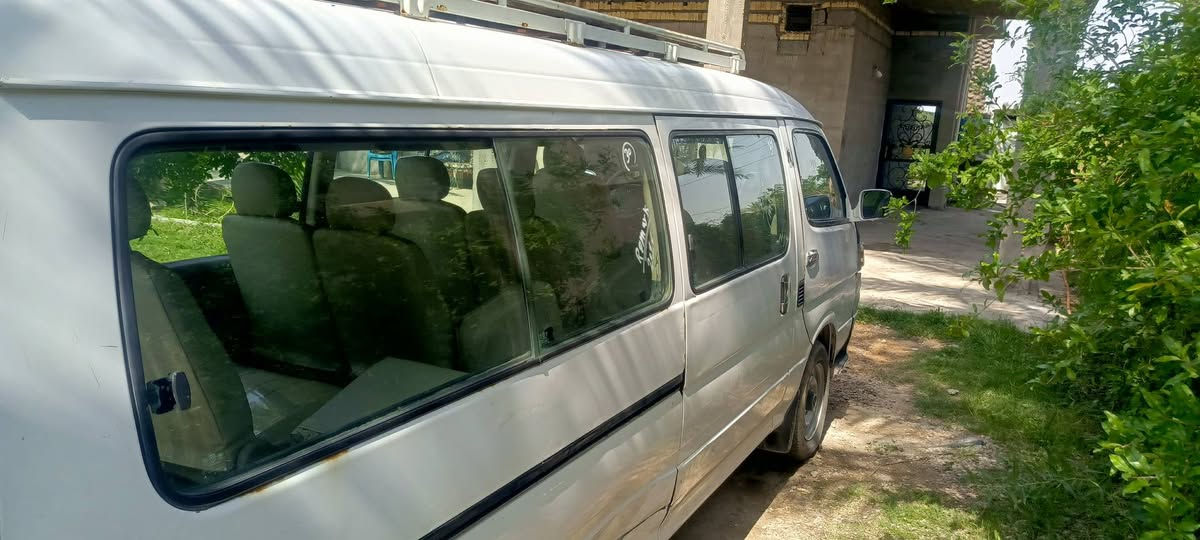 سلام عليكم 
جنبي h1لبيع حرة 
موديل ٢٠١٦مسجل بل سنوية 
كير جديد مكينة ياباني هية والضفيرة وعقل كاملة 
اكسل مكفول صدر امامي صدر خلفي كامل تايرات نضيفات 
٣ قطع بية بجم ماسفة شبر بار وبية طختنين بل جنطة ورة الباب السلايت مثل ما موضح بل صورة *********** واتساب سعر ٨٣وبية مجال
