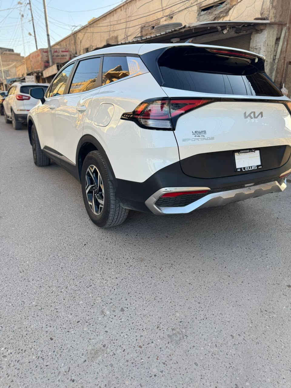 سبورتج / بيع او مرواس حسب القناعة 
#أما الحادث👈 ضرر طخة العلامة الأمامية  مال البنيد فقط 
وتعال افحص وشوف سيارة كلة #لاتبديل ولاصبخ لابارد
@@@@@@@@@@@@@@
 موديل 2023 للبيع او مرواس 
اللون: أبيض ماشية 42
الحالة: ممتازة وجيدة جدا
السعر: (200 وبية مجال بسيط)
بابل /باب الحسين)
***********
