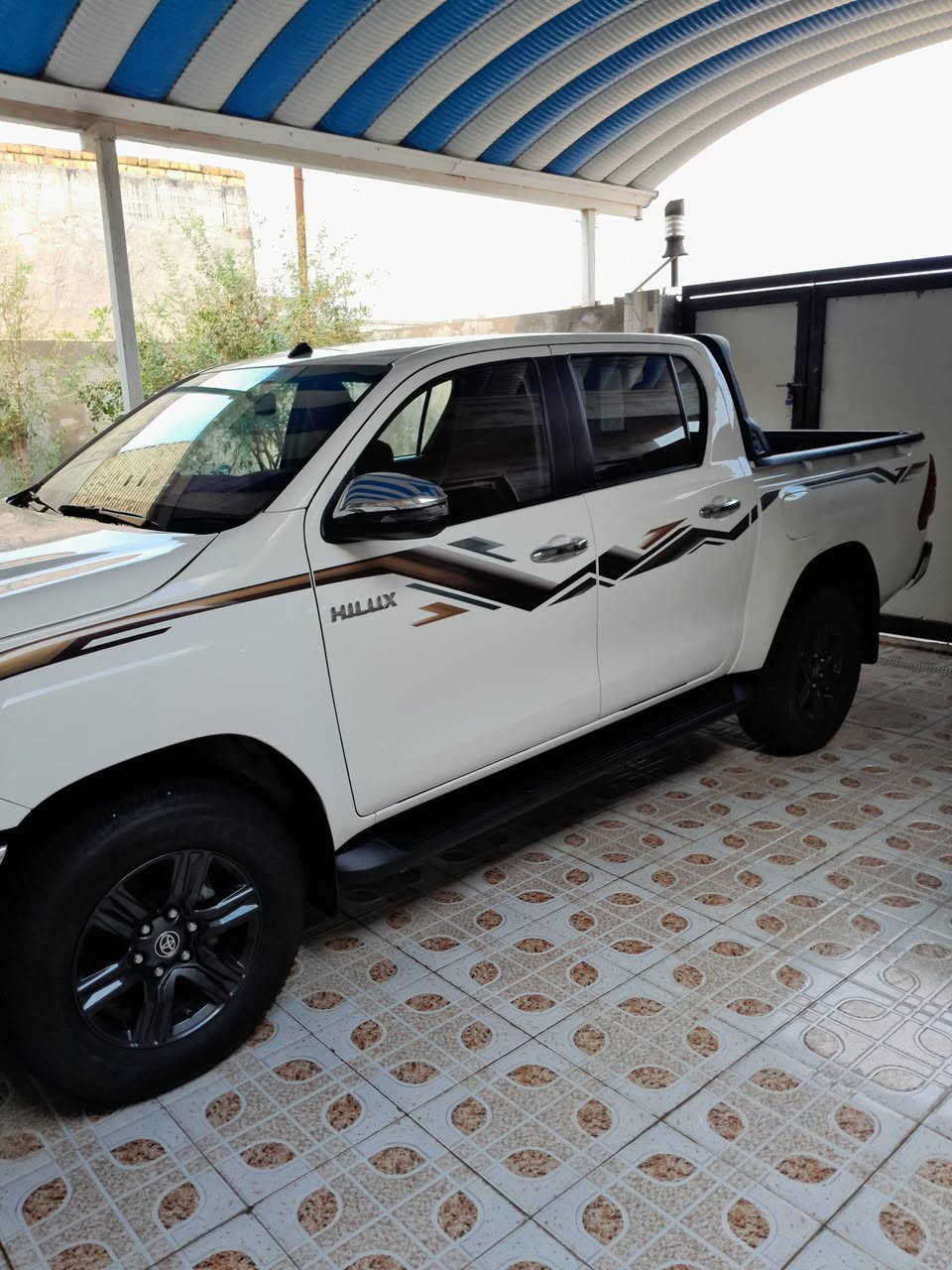 السلام عليكم للبيع تيوتا هايلوكس 2024 كويتي الساير فورويل فول مواصفات بصمه شاشه كامره حساسات خلفيه لايت زنون مغلفه ppf بلكامل مكفوله كفاله عامه ماشيه 30 رقم مثنى الجديد بسمي تحويل ثاني يوم 
المكان الناصريه 
للاتصال على الرقم ***********
