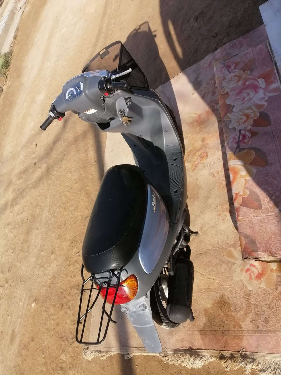 سلام عليكم دراجه للبيع  مال حاويه منغولي ام سله مديل 2007 شرط الدراجه مامفتوحه نضيفه كلش العنوان كربلاء ***********
