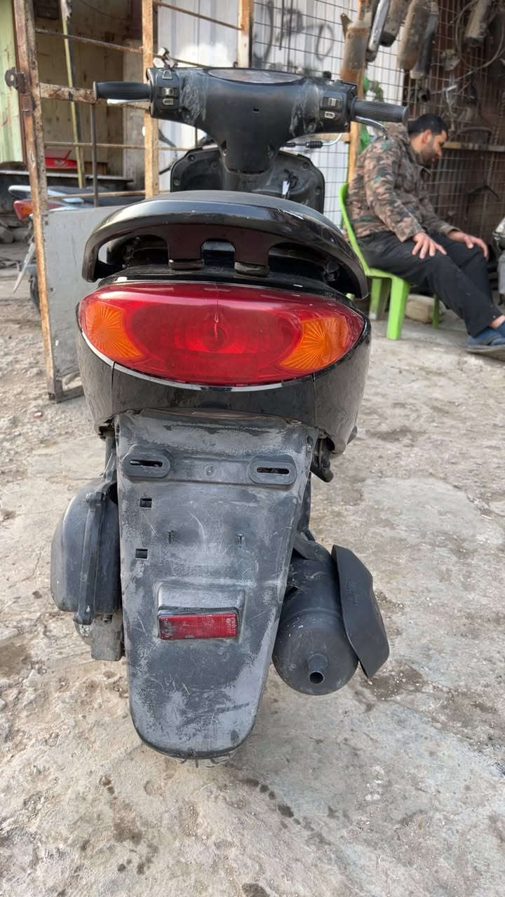 سلام عليكم دراجه نضيفه مال رمبخ الله شاهد صاله 3اشهر من نزلته دراجه مكينه ما مفتوحه المكينه خرسه رايده ب700او بيه مجال للشراي رقم ‭0773 606 2860‬ مكان جاميله قرب زامل ابو داطلي
