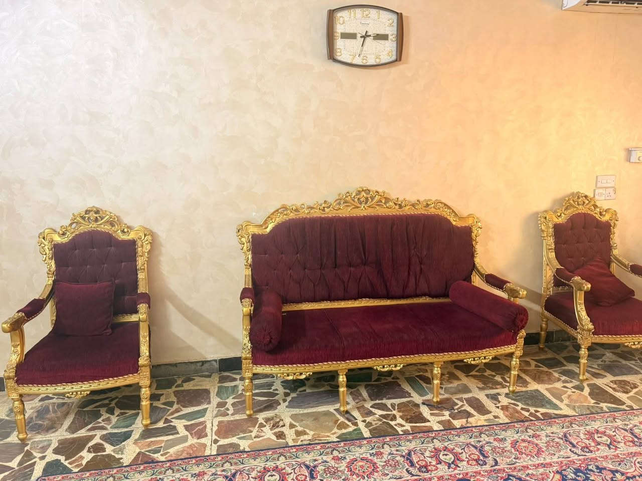 سلام عليكم تخم مصري 10مقعد سعر 250الف مكان الكاظمية ***********
