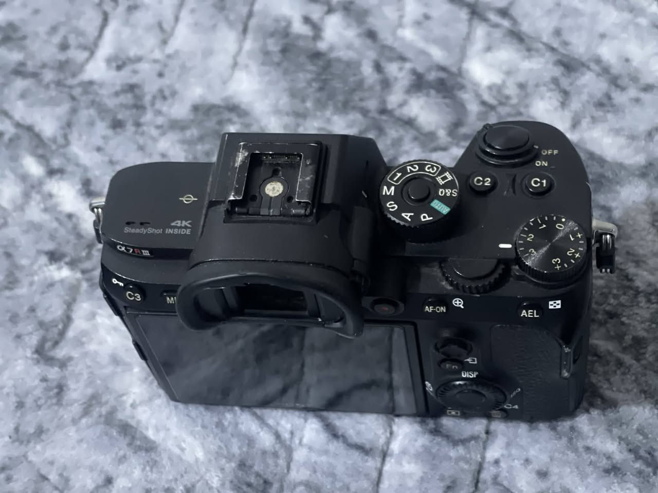 كامرا سوني اللصدار ثالث R 
شتر 62 الف  اللبيع


**إذا كنت صاحب هذا الإعلان وتريد حذفه لأي سبب، رجاءا أرسل رسالة إلى الدعم الفني**