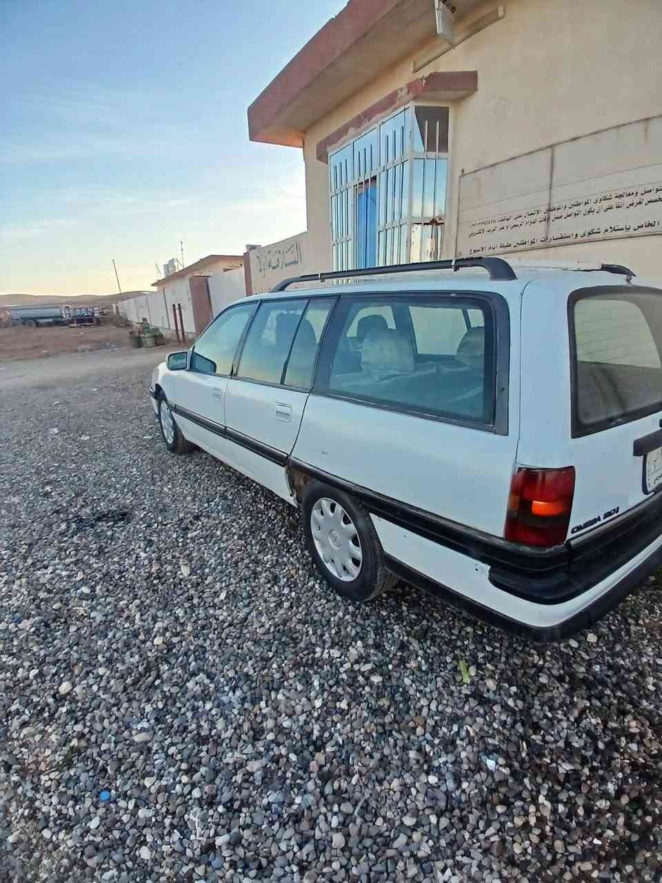 اوميكه ستيشن حجم ٢٠ كير ومحرك واكسن طخم تواري سياره جاهزة كابون بي  سنويا عظم شهر 6 يله تنتهي بس تحويل عنوان السياره تلعفر ناحيه العياضيه 25 بي مجال ***********
