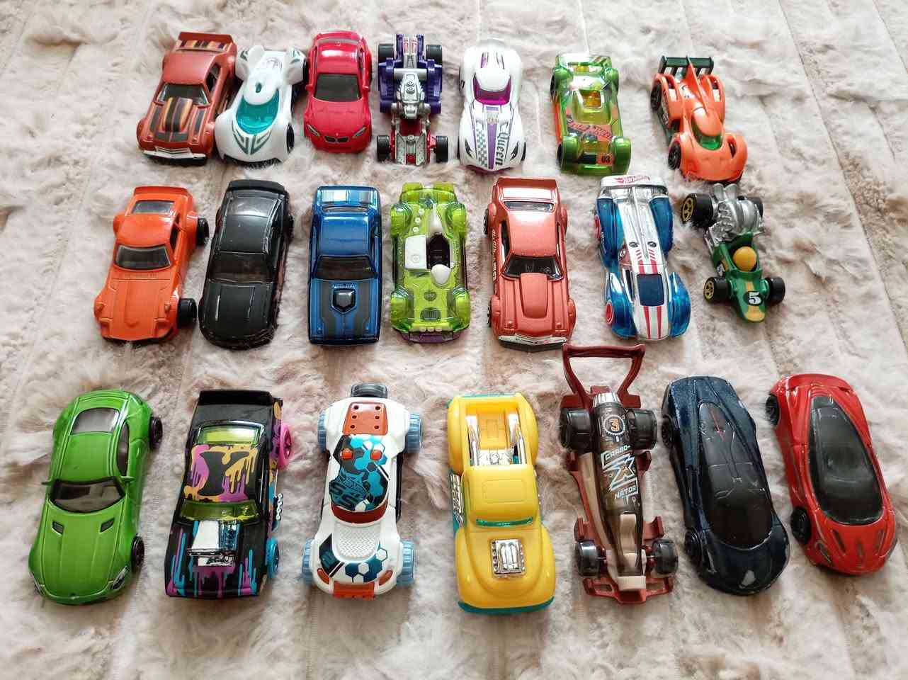 سيارات حديد هوت ويلز العدد 21 قطعه السعر ( 20 ألف ) توصيل جميع المحافظات 🚕🚕


**إذا كنت صاحب هذا الإعلان وتريد حذفه لأي سبب، رجاءا أرسل رسالة إلى الدعم الفني**
