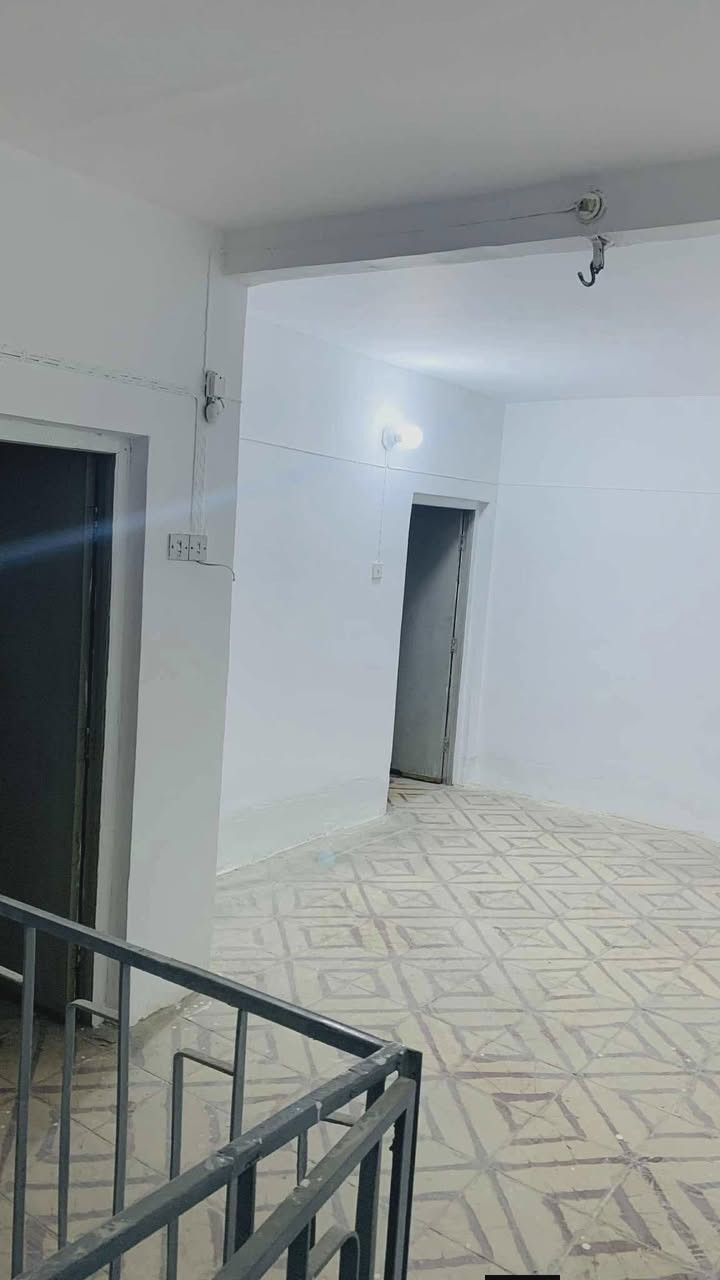 🏠دار للإيجار مساحه ٢٠٠م طابقين نضيف يحتوي على ثلاث غرف نوم وصاله وكليدور ومطبخ ومجمع صحيات وكراج سياره

⁦^⁠_⁠_⁠_⁠_⁠_⁠_⁠_⁠_⁠_⁠^⁩⁦<⁠(⁠￣⁠︶⁠￣⁠)⁠>⁩⁦^⁠_⁠_⁠_⁠_⁠_⁠_⁠_⁠_⁠_⁠^⁩

🌎الموقع مقابيل حي المعلمين قرب مدرسة علي جواد الطاهر 

⁦^⁠_⁠_⁠_⁠_⁠_⁠_⁠_⁠_⁠_⁠^⁩⁦<⁠(⁠￣⁠︶⁠￣⁠)⁠>⁩⁦^⁠_⁠_⁠_⁠_⁠_⁠_⁠_⁠_⁠_⁠^⁩

💰💸قيمه الايجار 300

‭

         ((مكتب عقارات الشمس مقابل المستشفى التركي))                         
                     
           📠 للاستفسار الاتصال او مراسله واتساب فقط

                           ***********📞

                          ***********📞
