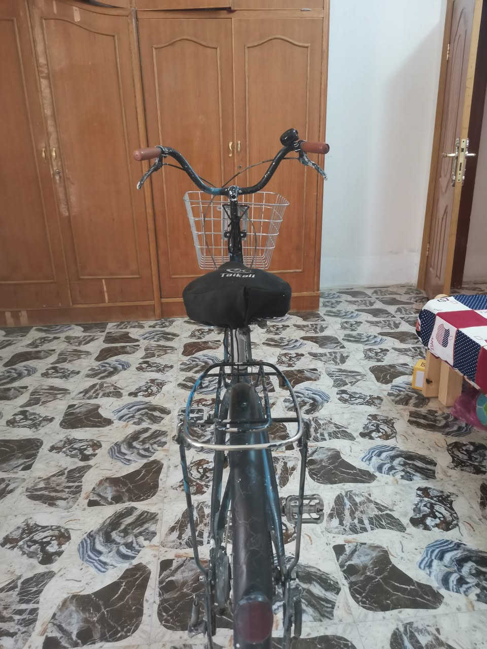 سلام عليكم باسكل لبيع سعره ٦٠ وبيه مجال بسيط باسكل  ياباني حجم ٢٤ العنوان كربلاء المقدسه حي الوفاء الرقم الموبايل ***********

