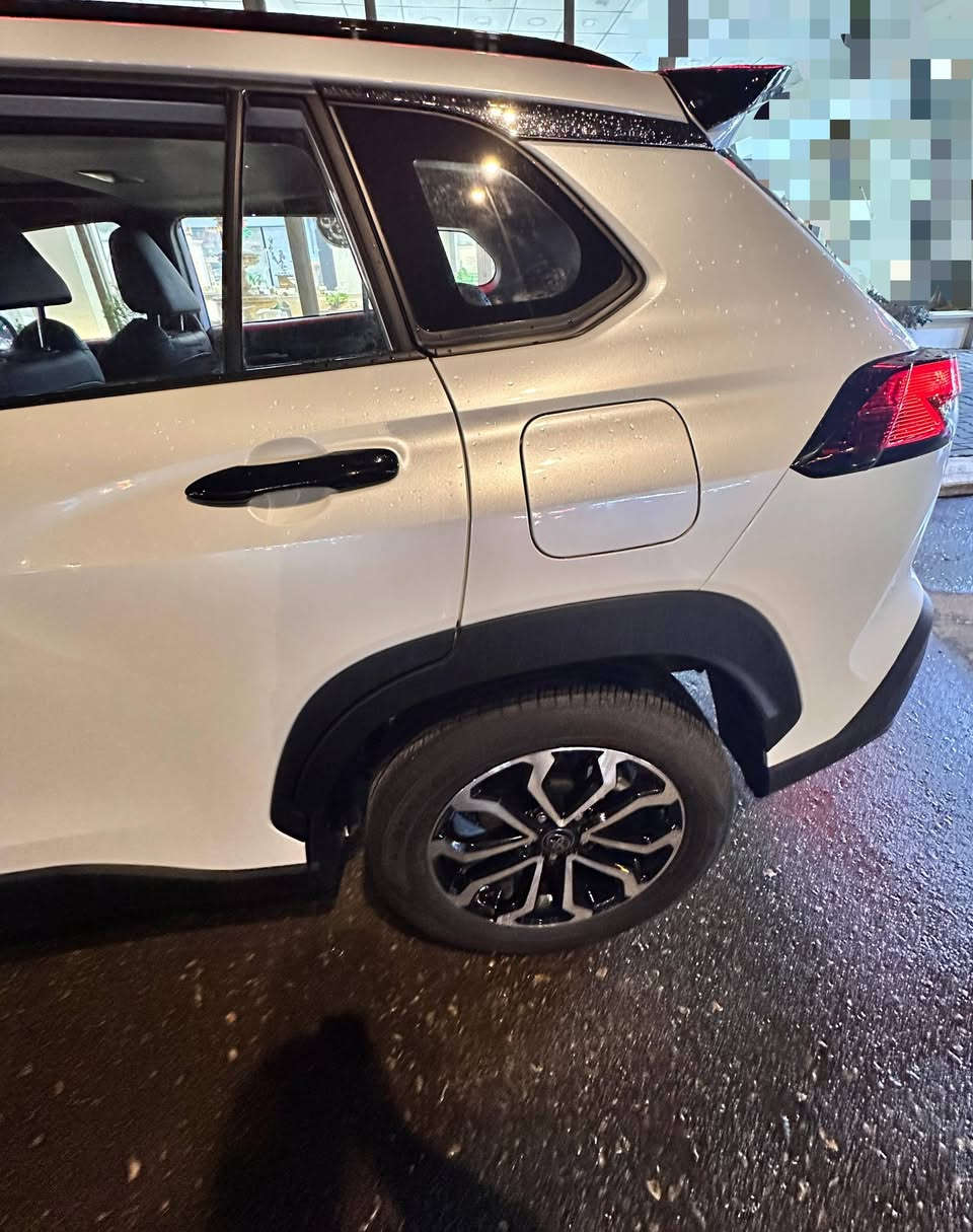 الفئة S
هايبرد + بنزين ⛽🔋 (اقتصادية جداً بالوقود)
عداد المسافة: 15 ألف كم 🛣️ وقابل للزيادة 
رقم السيارة :بغداد 
المواصفات:
• مقاعد جلد 🛋️
• Auto Hold 🅿️
• تشغيل بصمة Push Start 🔑
• سبايدر لون اسود
• شاشة لمس 📱
• مثبت سرعة 🏎️
• تحكم من المقود 🎛️
• كاميرا خلفية 📸
• مكيف ديجيتال ❄️
• حمالات سقف 🛻
• ويل كب أسود ⚫
• باك لايت LED 💡
• رادار + نظام تحديد المسار 🚨🛣️
السيارة كفالة عامة 
السعر: 29 مليون وبيهة مجال بسيط 💰


**إذا كنت صاحب هذا الإعلان وتريد حذفه لأي سبب، رجاءا أرسل رسالة إلى الدعم الفني**