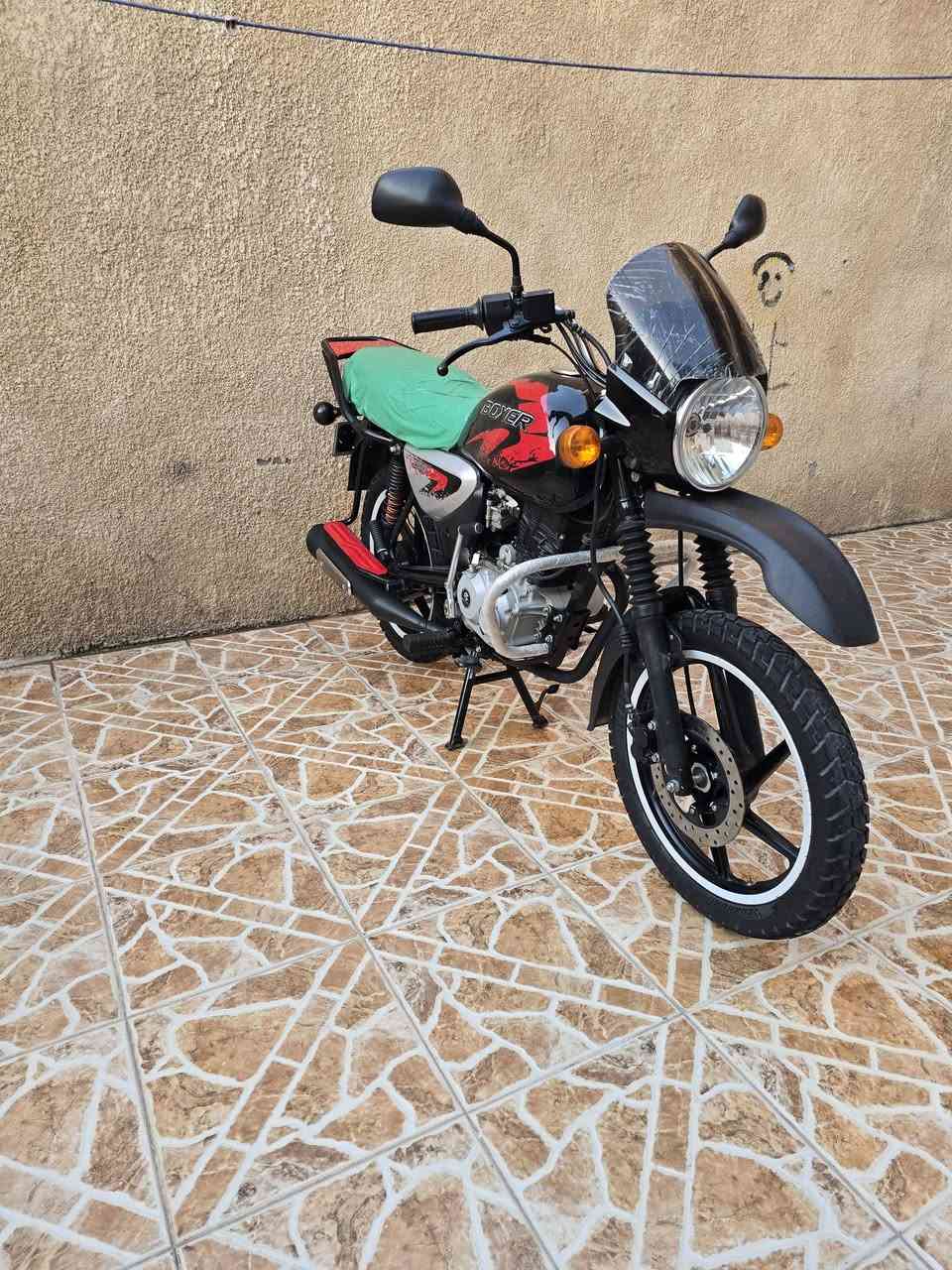 السلام عليكم شباب
بوكسر للبيع 
موديل 2023 شهر 11
 نازله 2026
دراجه زيرو
مكفوله كفاله عامه 
دراجه رقم وسنويه ديالى 
نكليزي تحويل ثاني يوم 
مكاني ديالى خالص
 الشراي يتصل على هذا الرقم ***********
