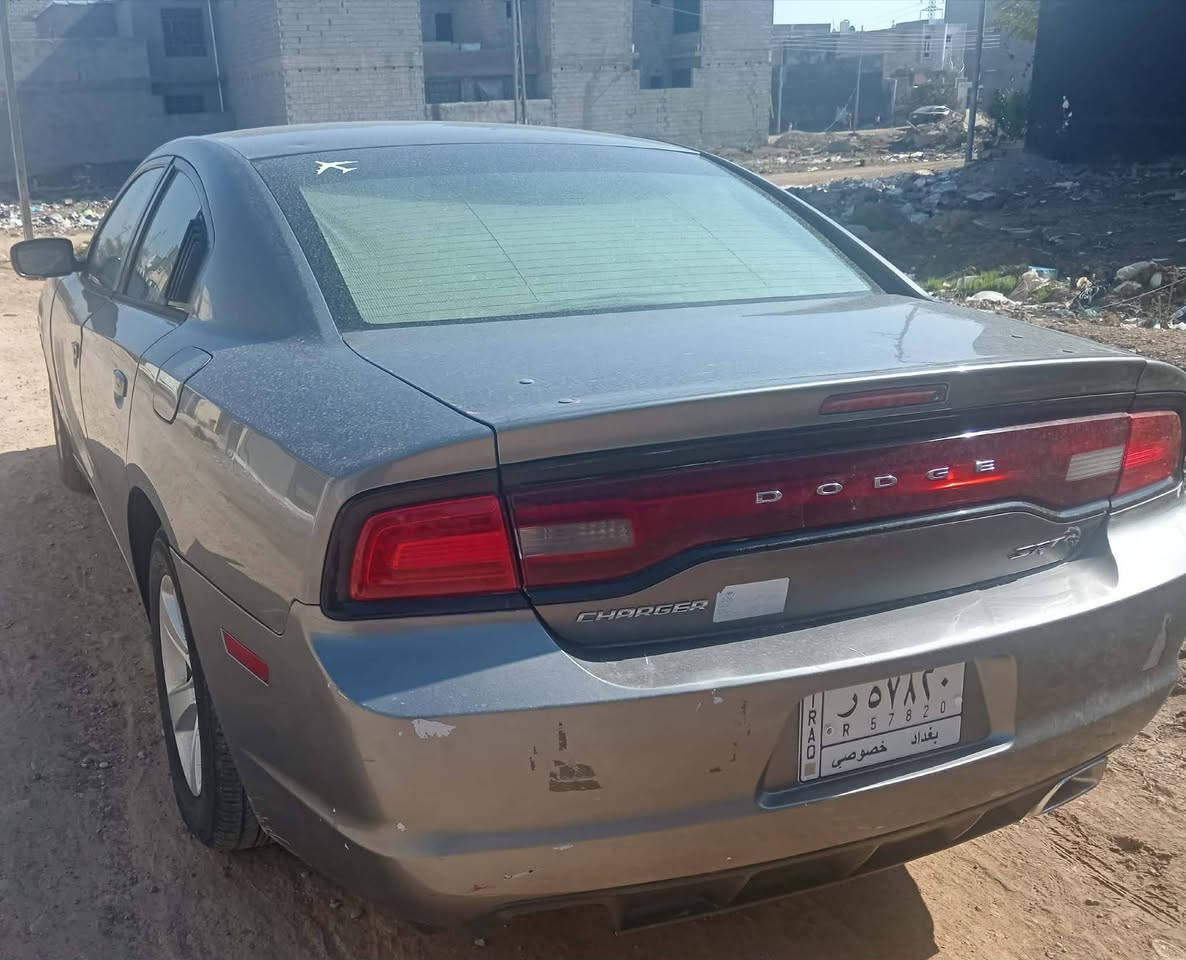 السلام عليكم للبيع جارجر موديل 2011 رقم بغداد السياره داخله كلين مكفوله عدى بارد بالچاملغ والباب كد شبر والباقي مكفول
السياره مكينه كير حداديه اماميه خلفيه جديد 
عبوه جديده + مساعد جديد
  تخم تاير كله جديد السياره عليه ادامه كامله ما بيه نقص برغي 
تدفئه تبريد بلاد شركه 
مكان السياره ديالى 
السعر 145$ وبيه مجال
للاتصال ‏‪0781 049 4889‬‏
